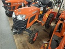 Tracteur KUBOTA 4x4 diesel B1121 12cv avec roues agraires av: 5-12 et ar: 8-16 avec siège avec ceinture et dispositif de contrôle de présence 