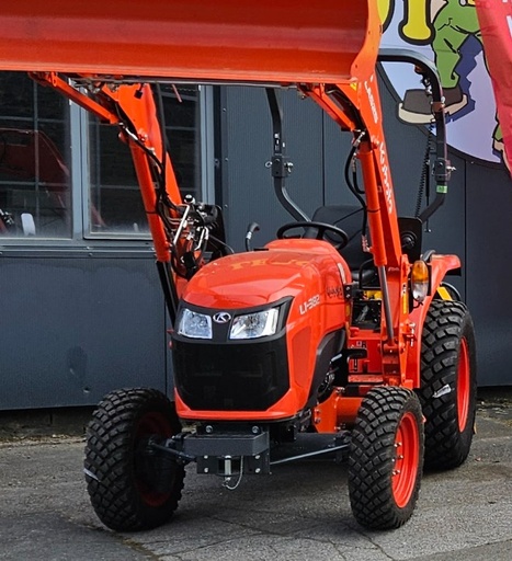 [KUBOTA L1382HDW MIXTE-CHARGEUR] Microtracteur 38cv hydrostatique Kubota L1-382HDW avec roue mixte, siège mécanique et chargeur Kubota LA525 avec 3° fonction et benne à grappin multifonction 172cm attache rapide